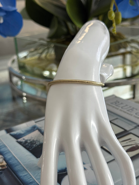 ✨ Pulsera Clásica Tipo Cadena Herringbone – Oro Laminado 14K ✨